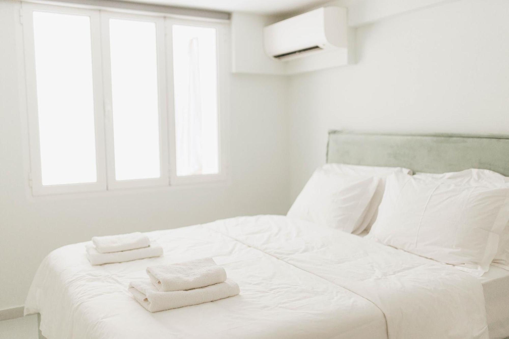 Apartamento Beautiful Underground Nest With Prv Terrace Atenas Exterior foto