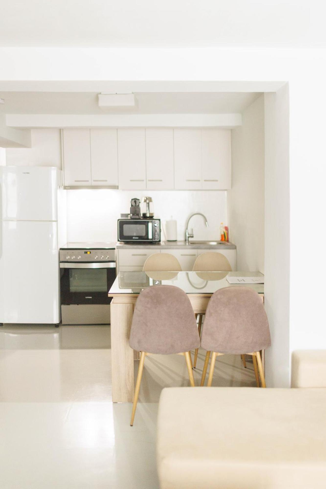 Apartamento Beautiful Underground Nest With Prv Terrace Atenas Exterior foto